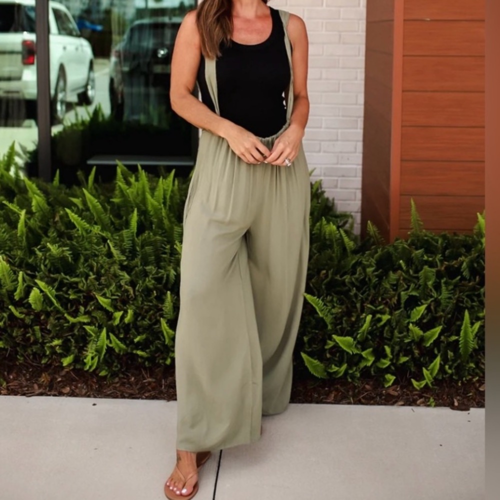 Zenana Outfitters Olive Green Wide-Leg Jumpsuit with Black Tank